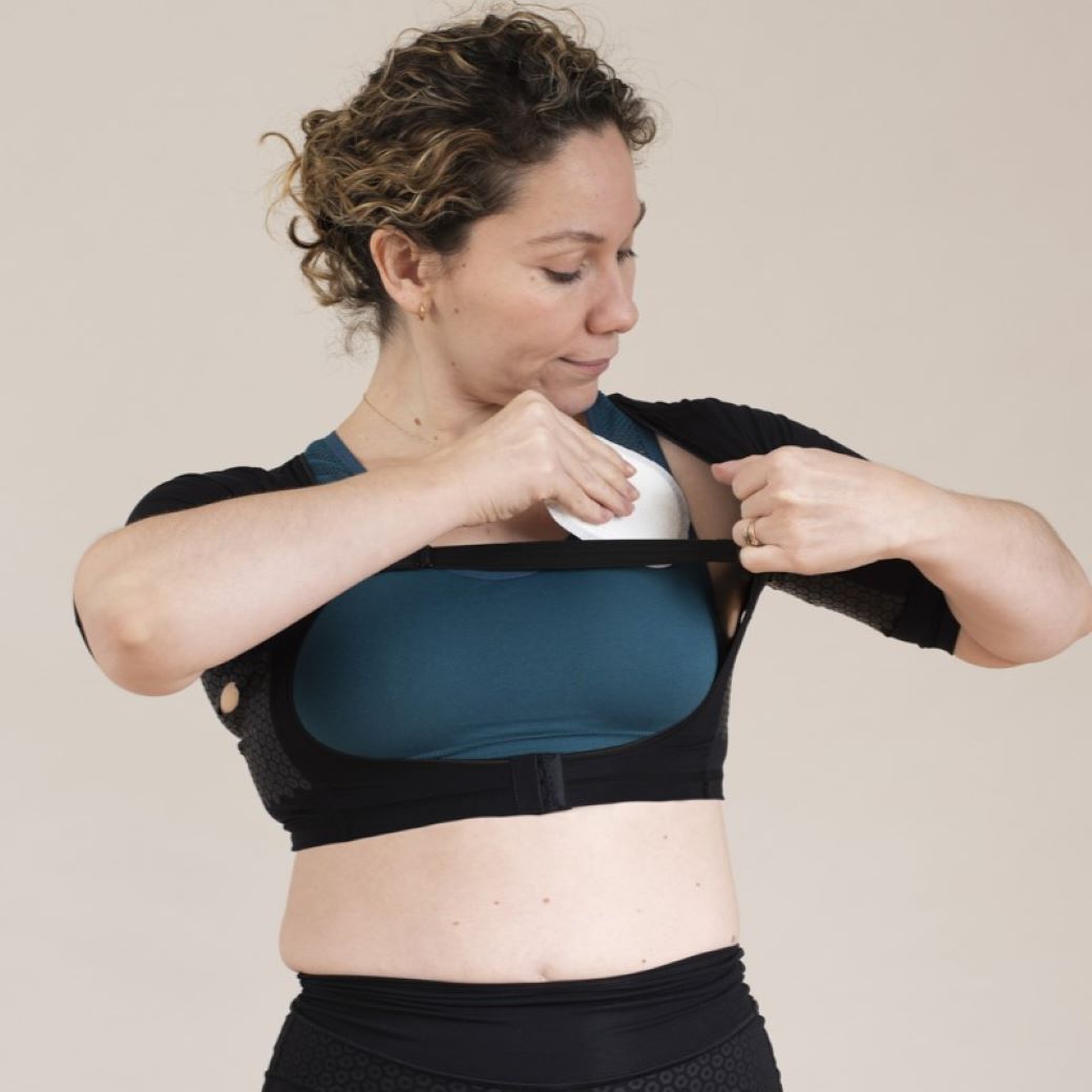Person self-applying HidraWear for hidradenitis suppurativa