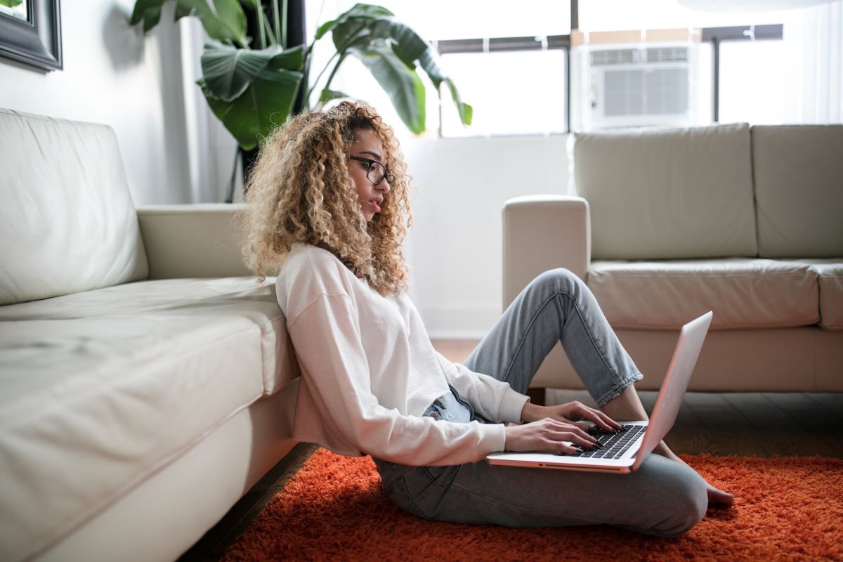 Chronic Illness Flares and 10 Hobbies You Can Do from Your Sofa