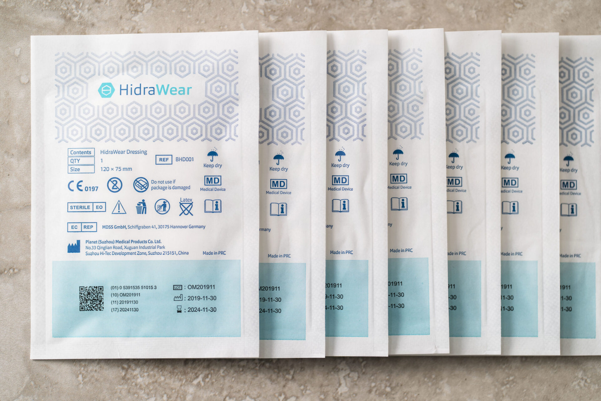 Superabsorbent dressing for high-exudate hidradenitis suppurativa wounds